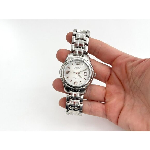 Embassy By Gruen Silver Toned Chainlink Analog Vintage Wristwatch - WORKS! 28mm - Picture 4 of 8